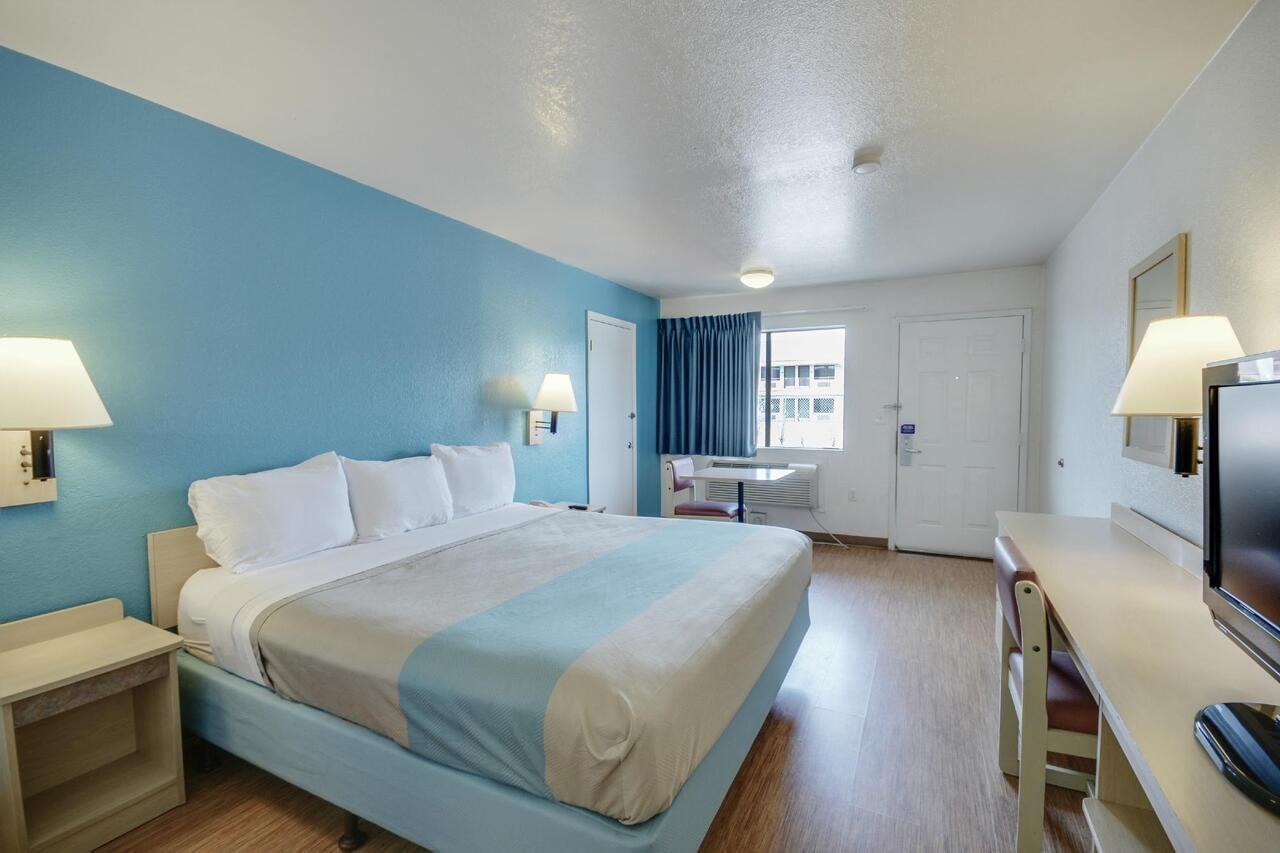 Motel 6-Webster, Tx - Houston - Nasa Lake Bagian luar foto