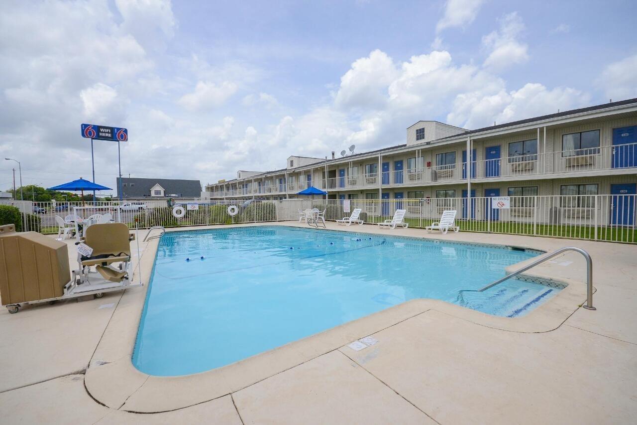 Motel 6-Webster, Tx - Houston - Nasa Lake Bagian luar foto